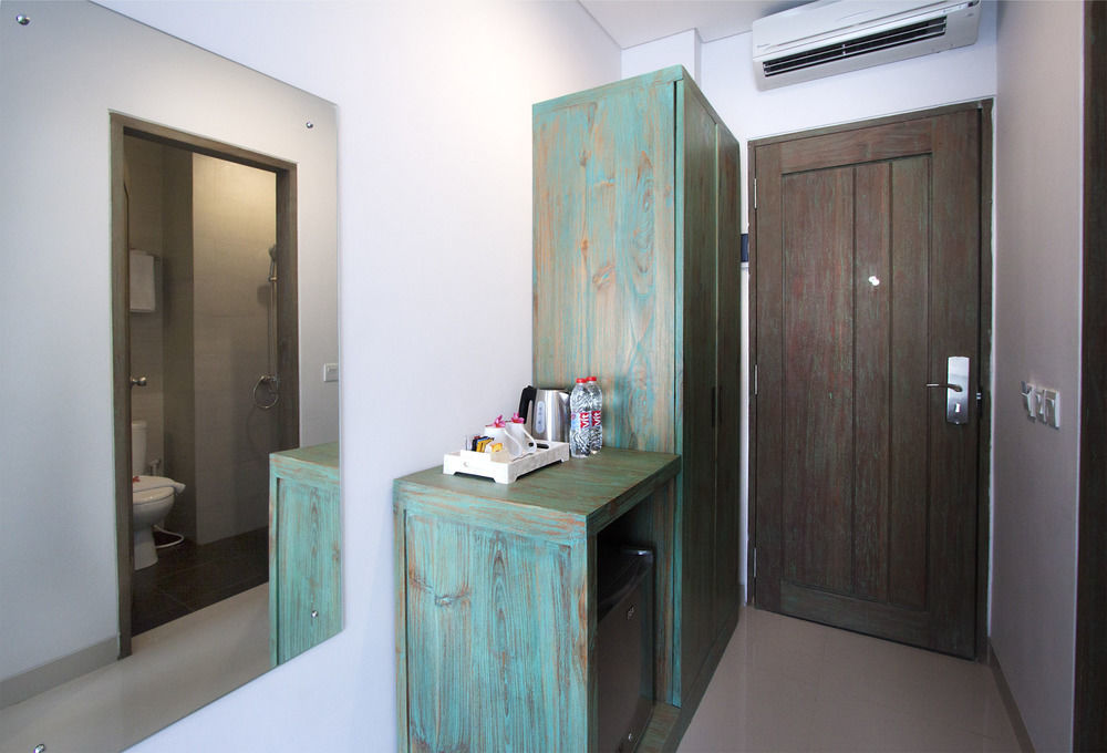 Zen Rooms Seminyak Kayu Jati Exterior foto