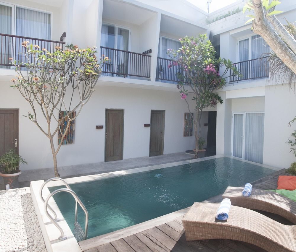 Zen Rooms Seminyak Kayu Jati Exterior foto
